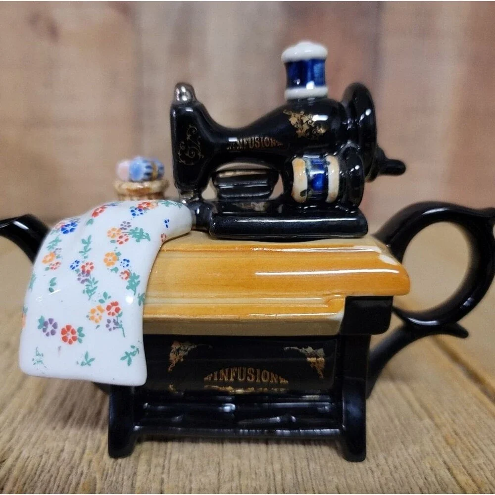 Cardew Design mini Sewing Machine Teapot Artist Signed